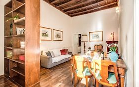 Borgo Pio Passetto Papale